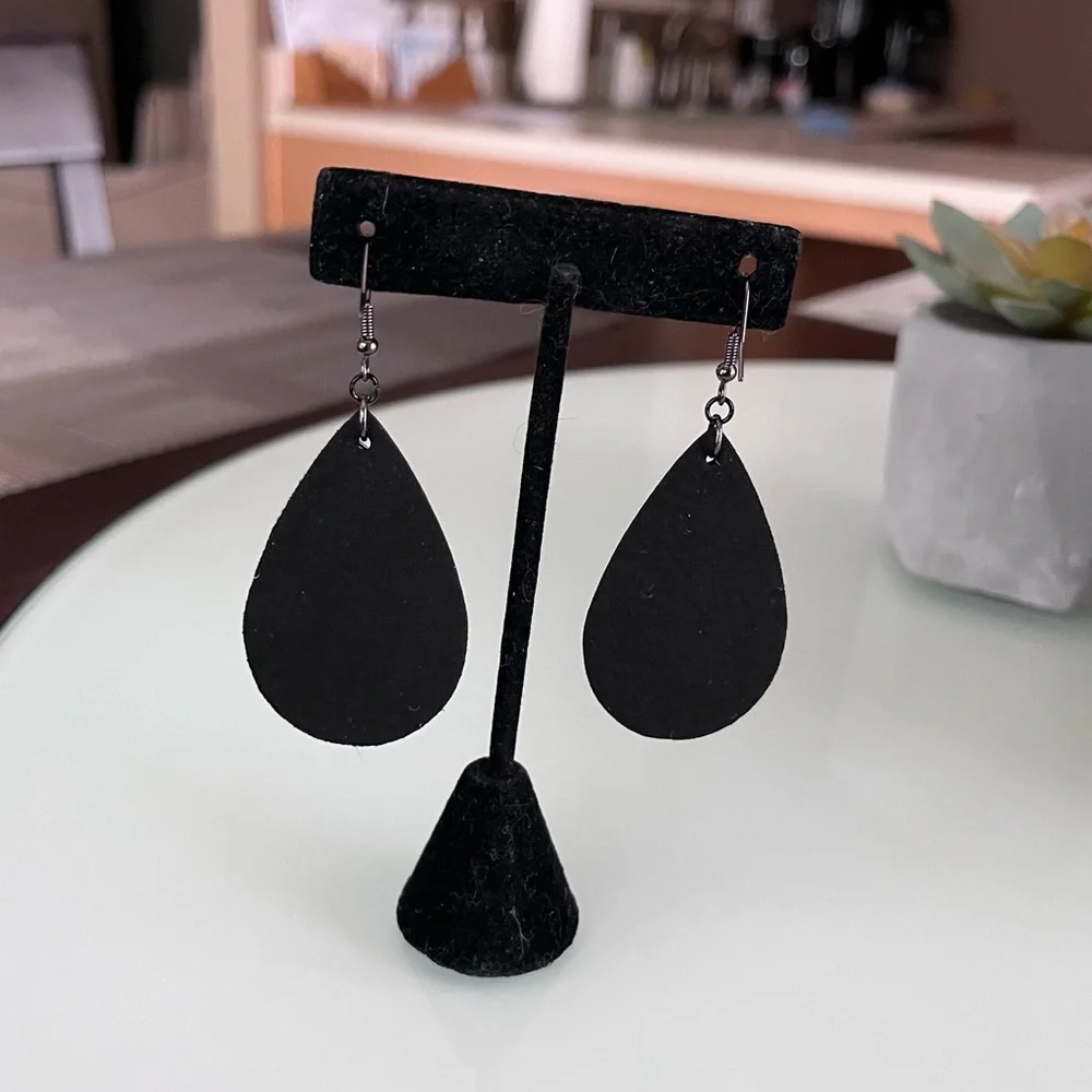 🖤💙Handmade Earrings 💙🖤 - Picture 4 of 12